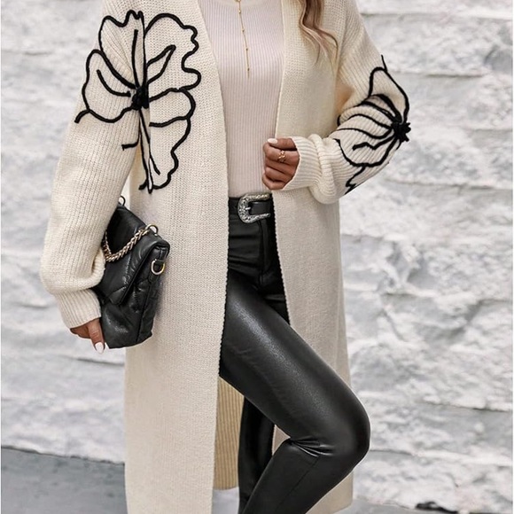 Soft & Cozy Black Flower Embroidered Cardigan Duster Cable Knit Off White NEW - Picture 2 of 15